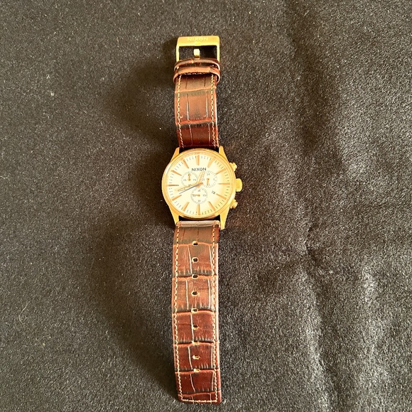 Nixon Sentry Chrono Leather Rose Gold Brown Gator Watch - Picture 2 of 4